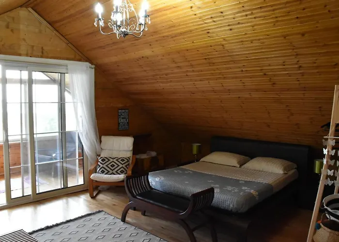 Beachfront, Tirana Guest House