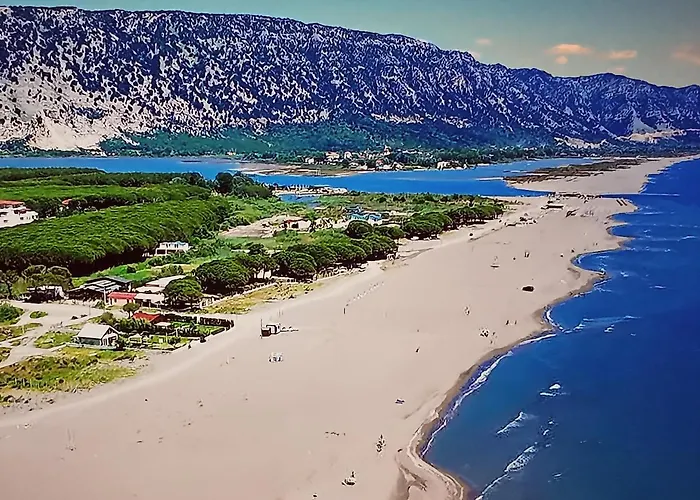 Beachfront, Tirana Guest House