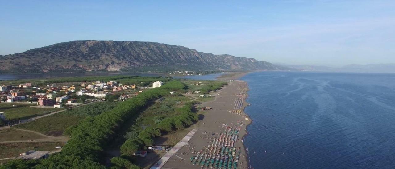 Beachfront, Tirana