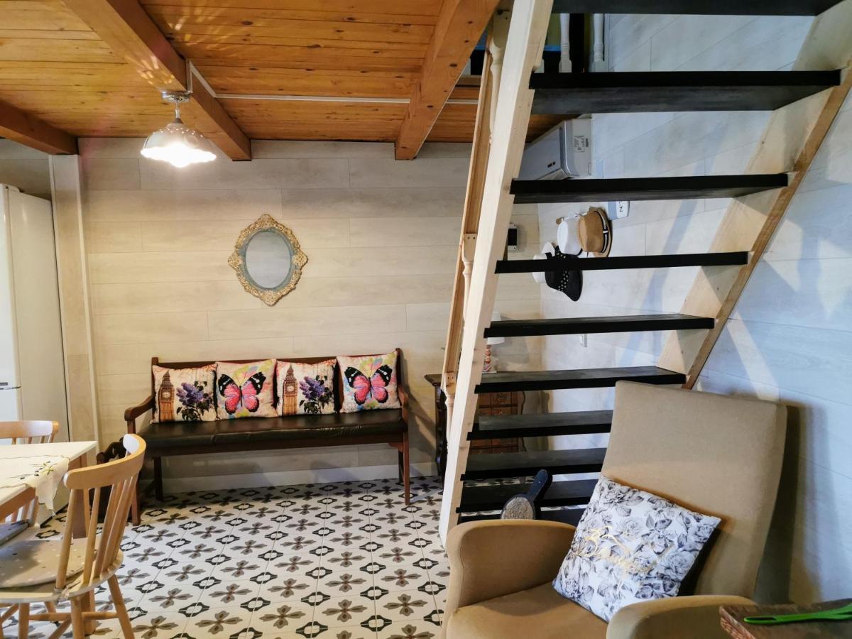 Beachfront, Tirana Villa Velipojë