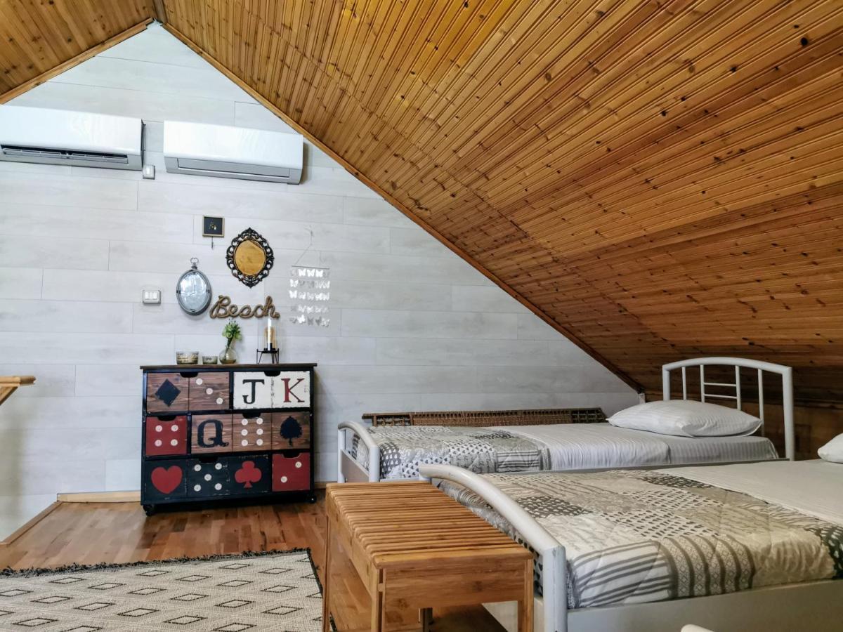Villa Beachfront, Tirana